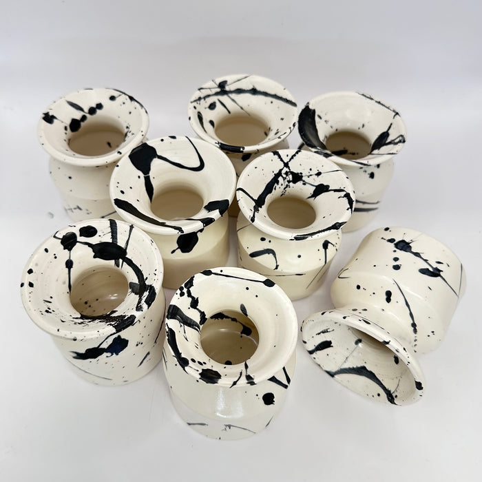 Small vase with splashes