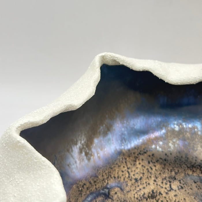 Small bowl-vase