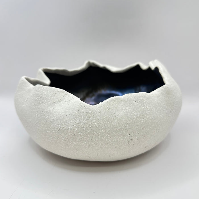 Small bowl-vase